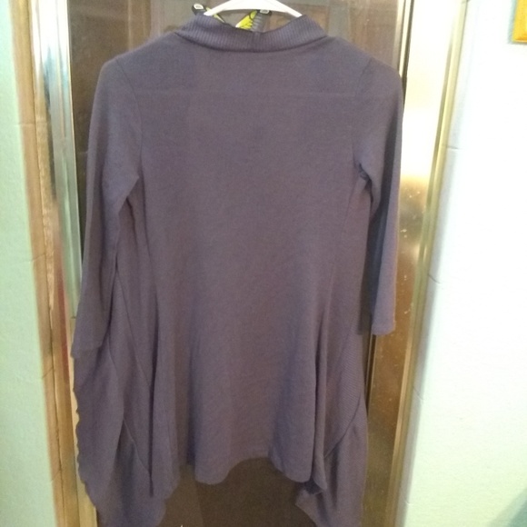 Cardigan - Picture 2 of 4